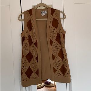 Vintage knit sleeveless sweater